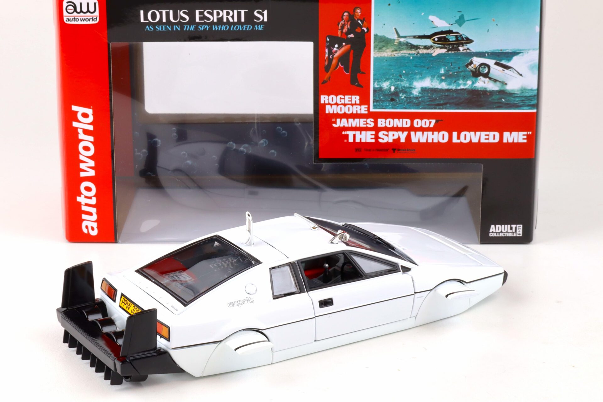 1:18 Auto World 1971 Lotus Esprit S1 white James Bond 007 The Spy Who Loved Me