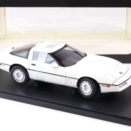 1:18 AUTOart 1986 Chevrolet Corvette C4 white 71243
