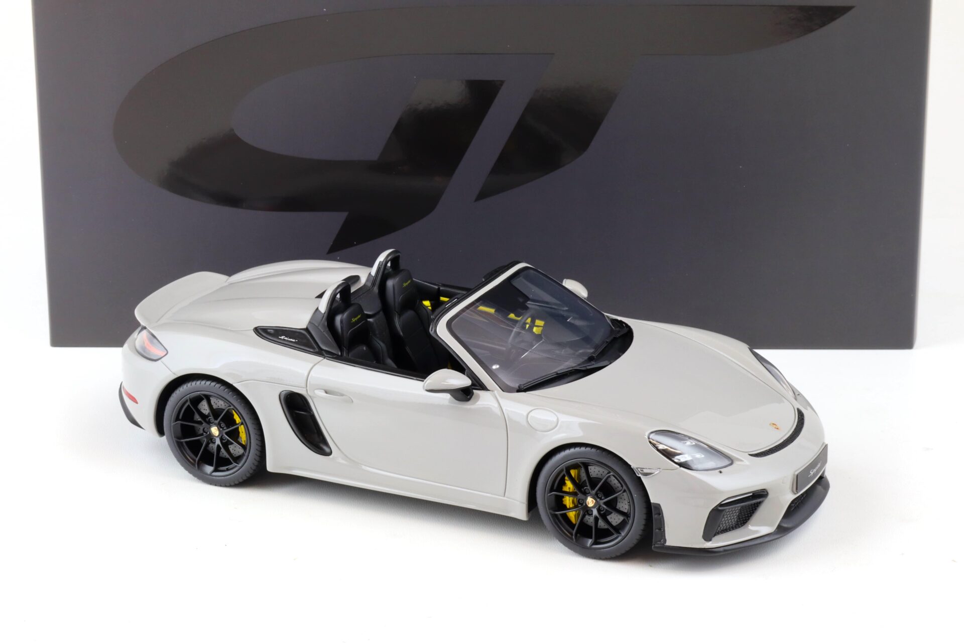 1:18 GT Spirit GT436 Porsche 718 Spyder 2019 Crayon grey