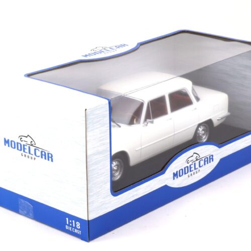 1:18 MCG Alfa Romeo Giulia Nuova Super 1974 white - Image 4