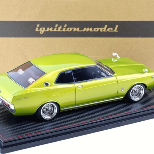 1:18 Ignition Model IG3011 Nissan Laurel 2000SGX (C130) green metallic + engine
