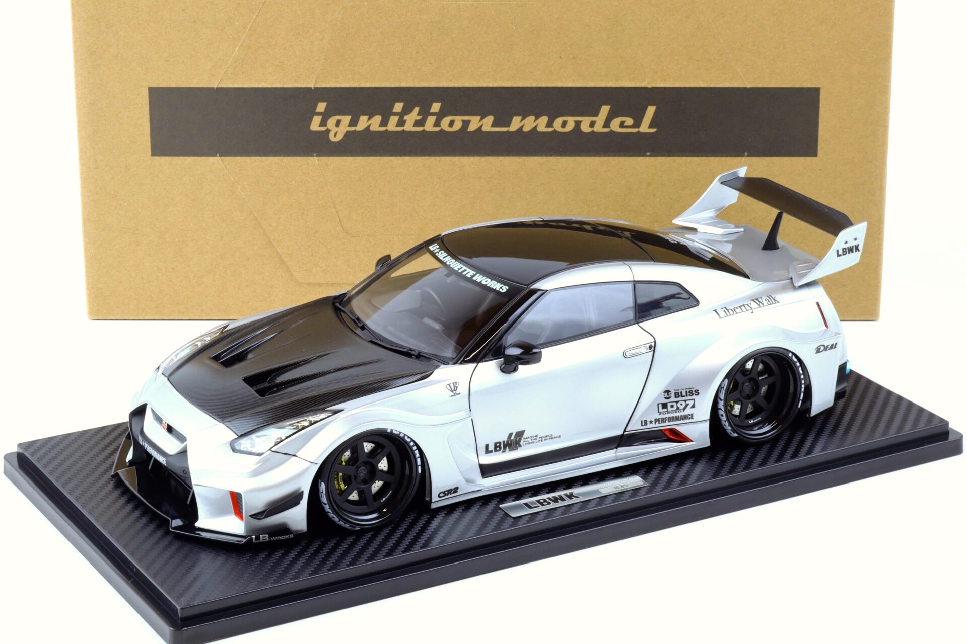 1:18 Ignition Model IG2356 LB-Silhouette WORKS GT Nissan 35GT-RR silver/ Carbon bonnet