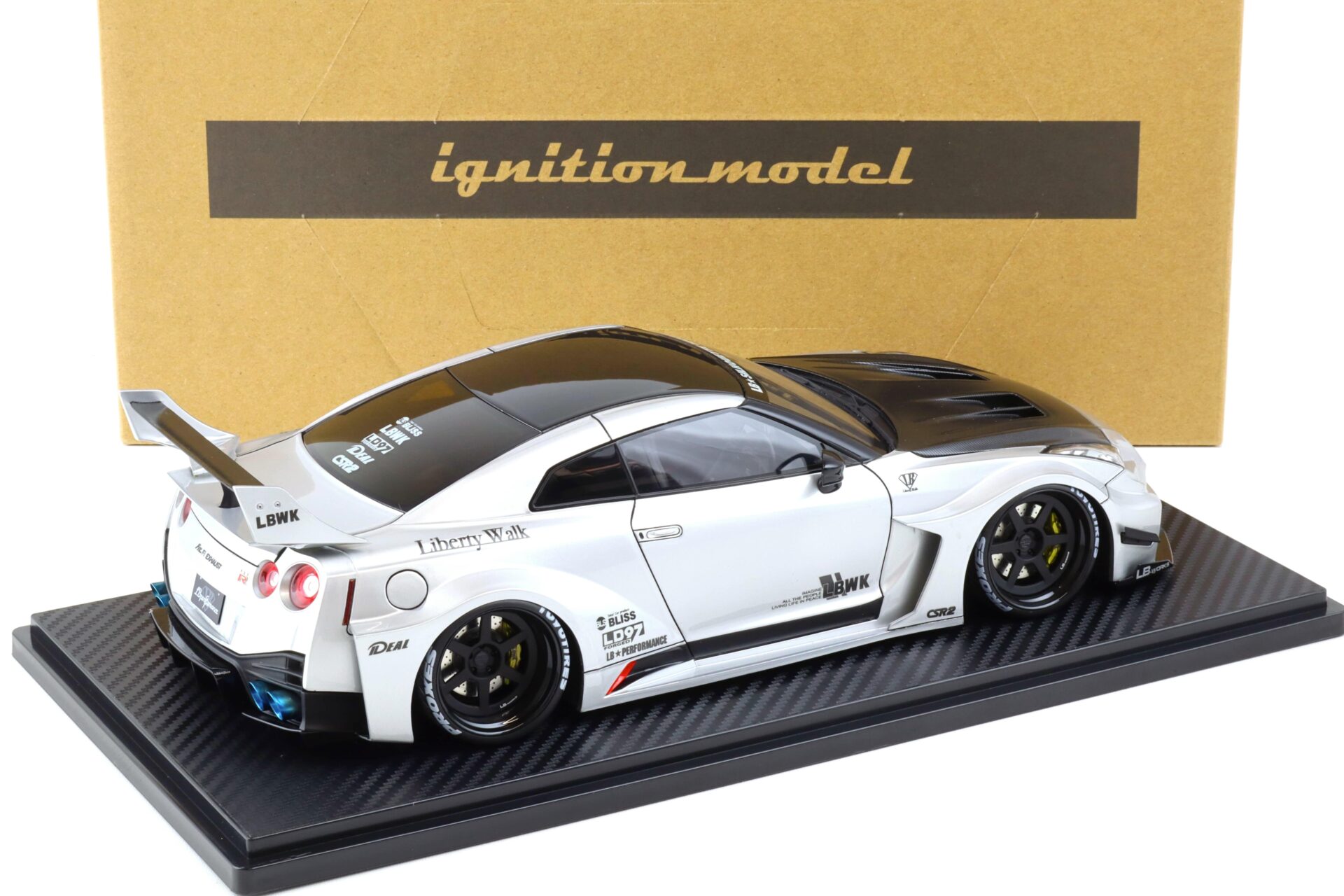 1:18 Ignition Model IG2356 LB-Silhouette WORKS GT Nissan 35GT-RR silver/ Carbon bonnet