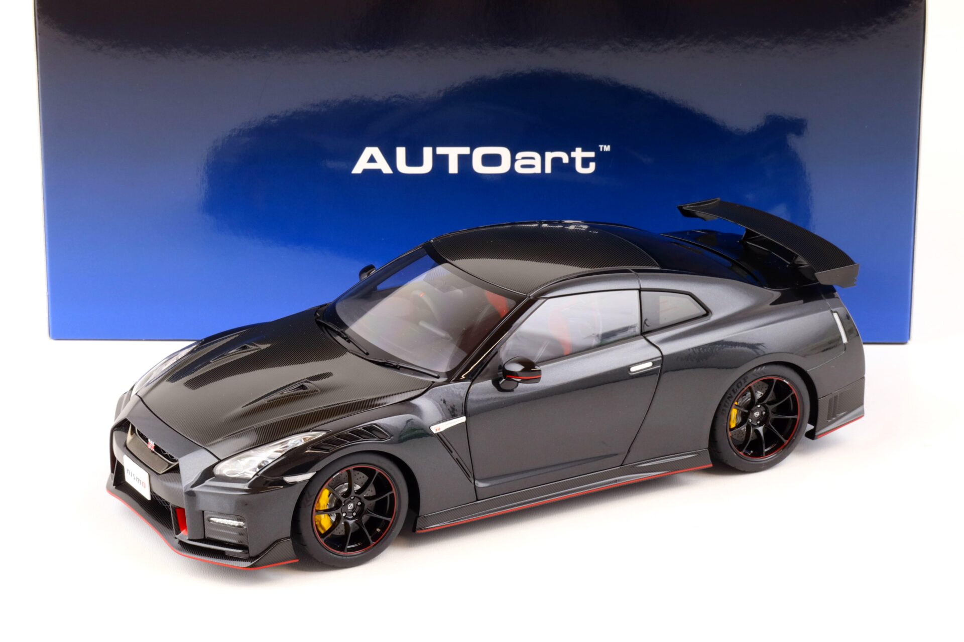 1:18 AUTOart Nissan GT-R (R35) Nismo Special Edition 2022 Meteor flake black pearl 77504
