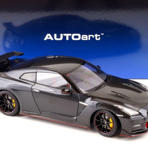 1:18 AUTOart Nissan GT-R (R35) Nismo Special Edition 2022 Meteor flake black pearl 77504