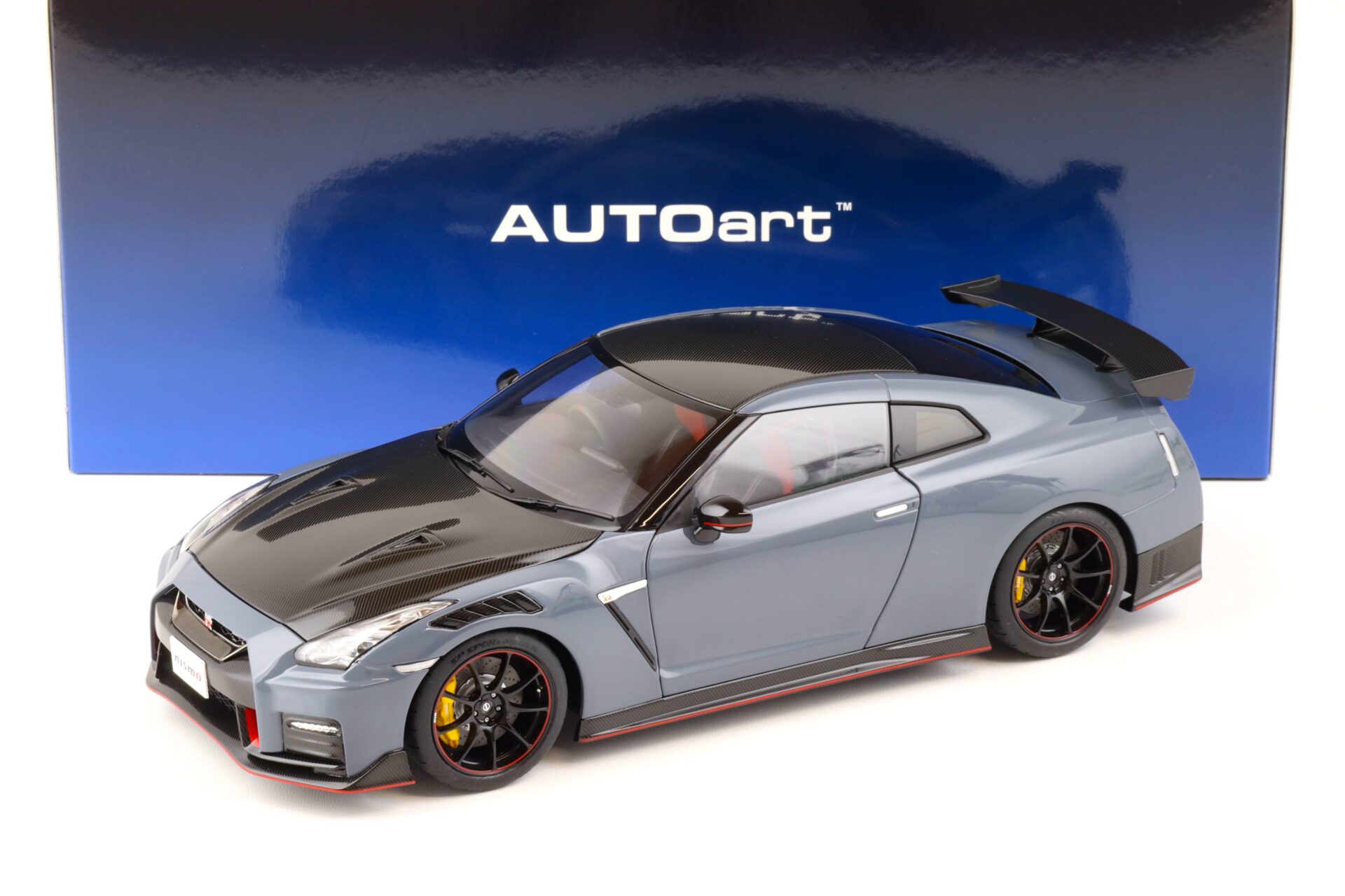 1:18 AUTOart Nissan GT-R (R35) Nismo Special Edition 2022 Nismo Stealth grey 77505