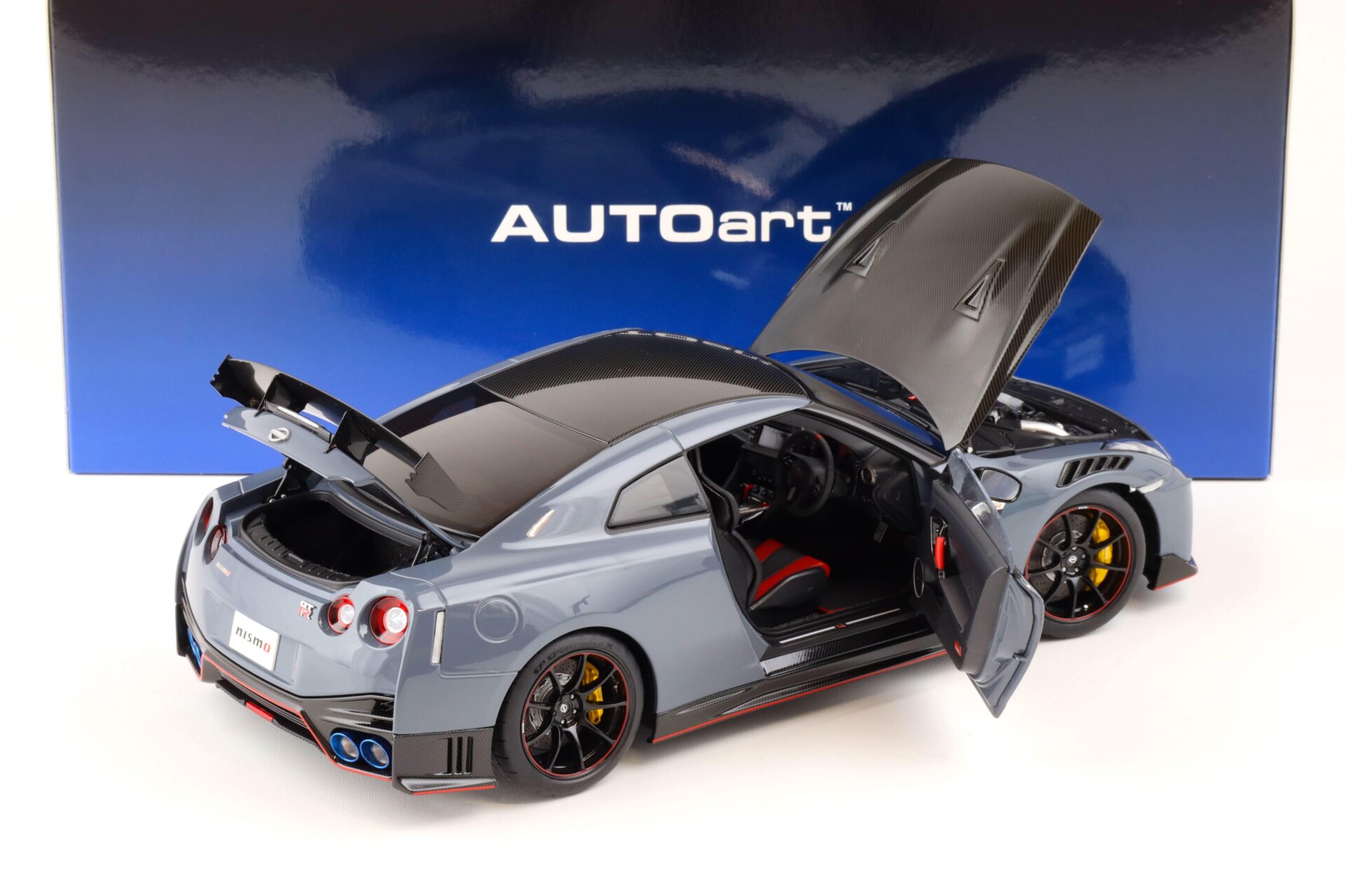 1:18 AUTOart Nissan GT-R (R35) Nismo Special Edition 2022 Nismo Stealth grey 77505