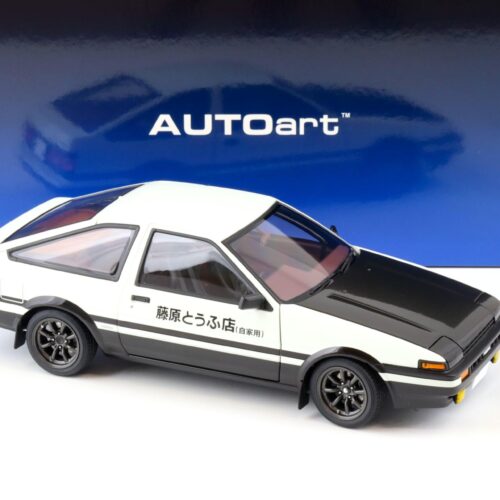 1:18 AUTOart Toyota Sprinter Trueno AE86 INITIAL D PROJECT D Final Version white 78786