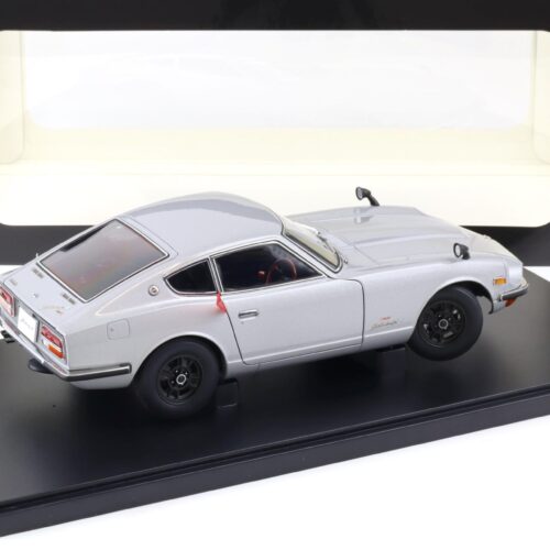 1:18 AUTOart Nissan Fairlady Z432 (PS30) Coupe RHD silver 77437