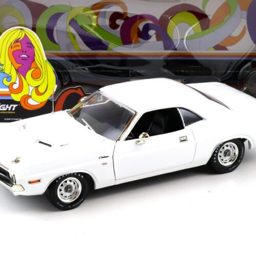 1:18 Greenlight 1970 Dodge Challenger R/T Coupe white Run with the Dodge Scat Pack