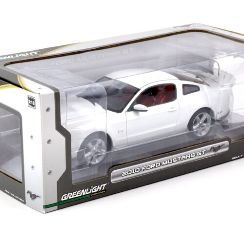 1:18 Greenlight 2010 Ford Mustang GT Coupe white/ red interior 12814