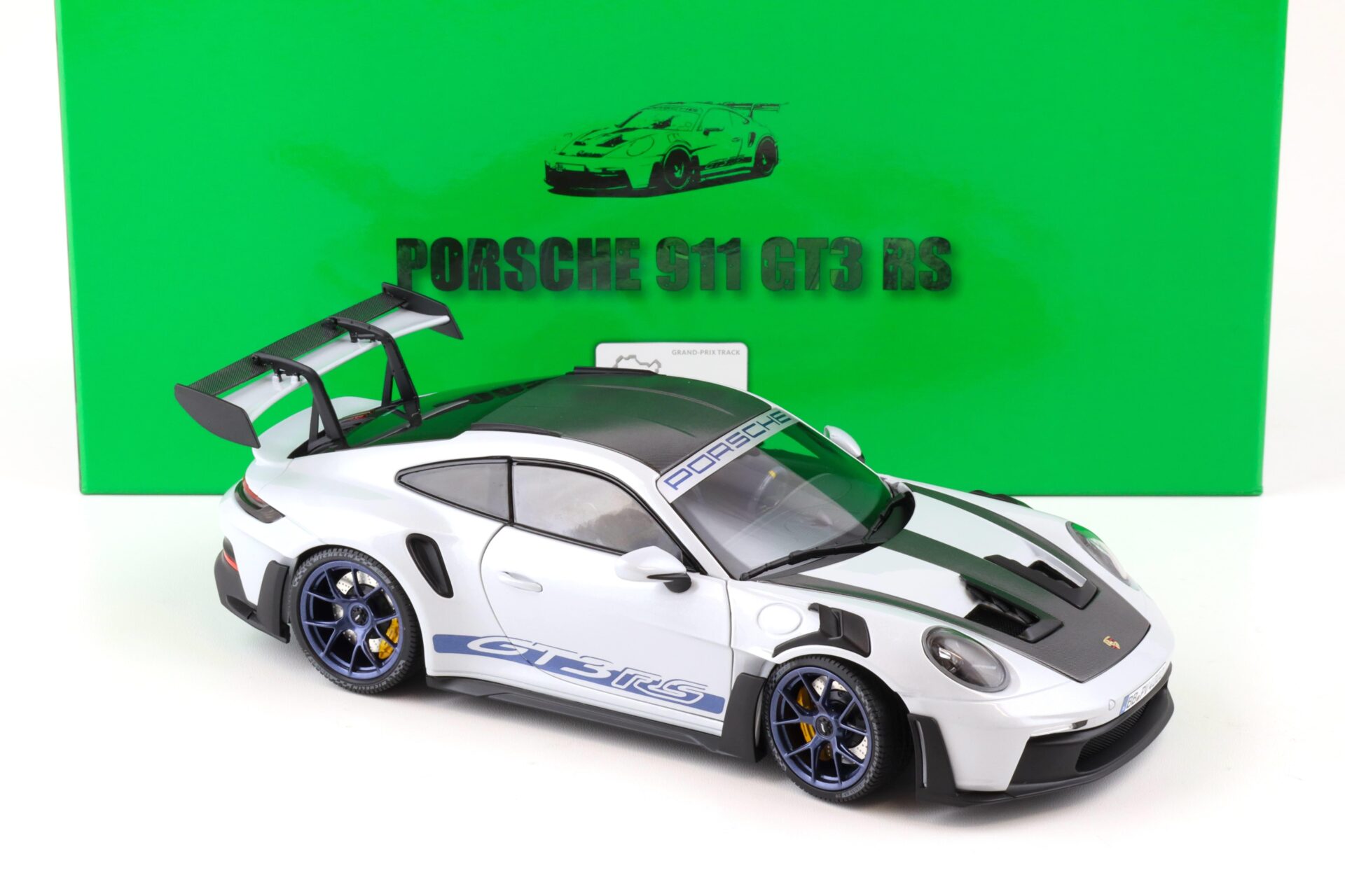 1:18 Minichamps Porsche 911 (992) GT3 RS Weissach Package Nürburgring grey