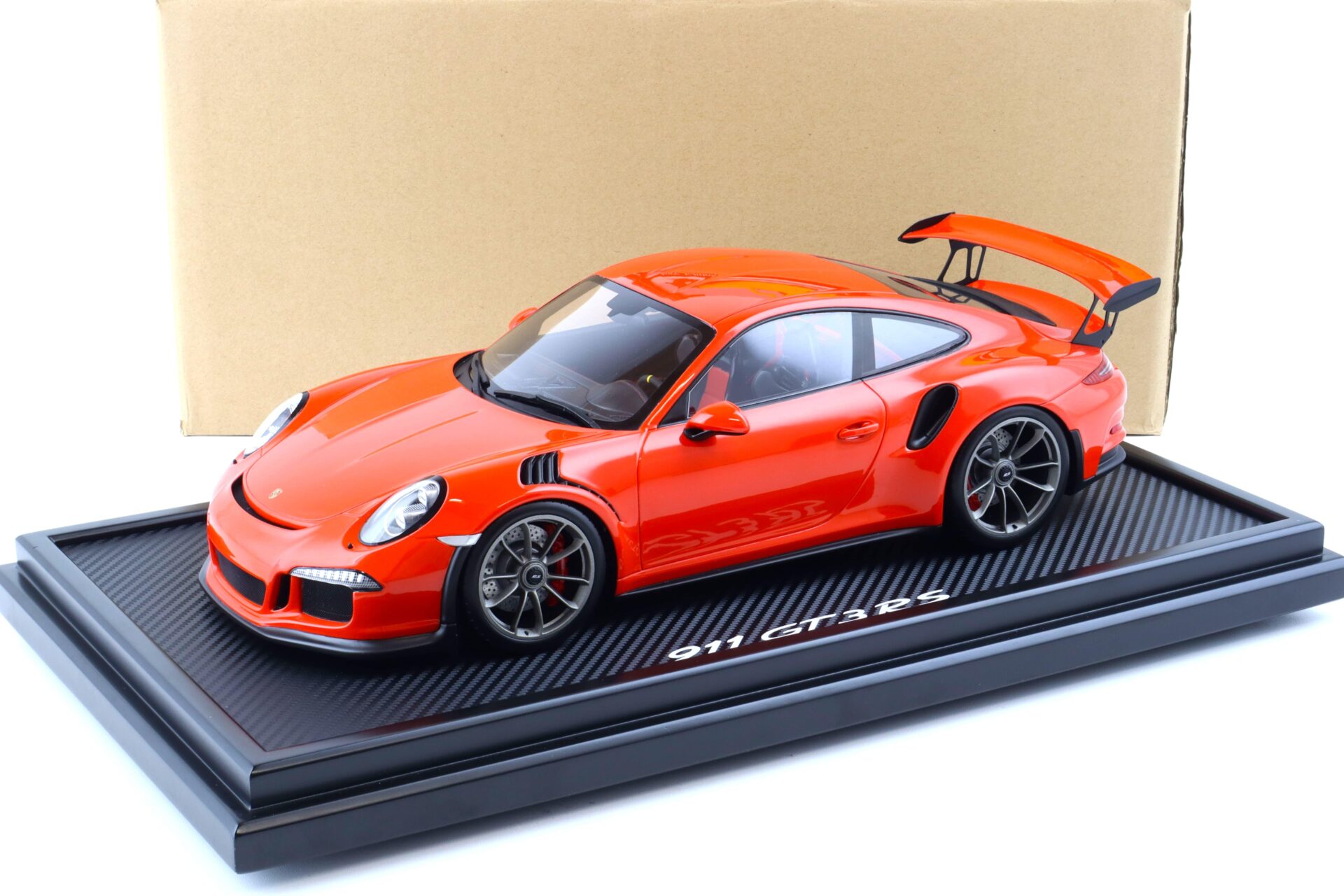 ID 89362 orig.jpg 1:12 Spark Porsche 911 (991) GT3 RS Lava orange WAX02200002 DEALER VERSION