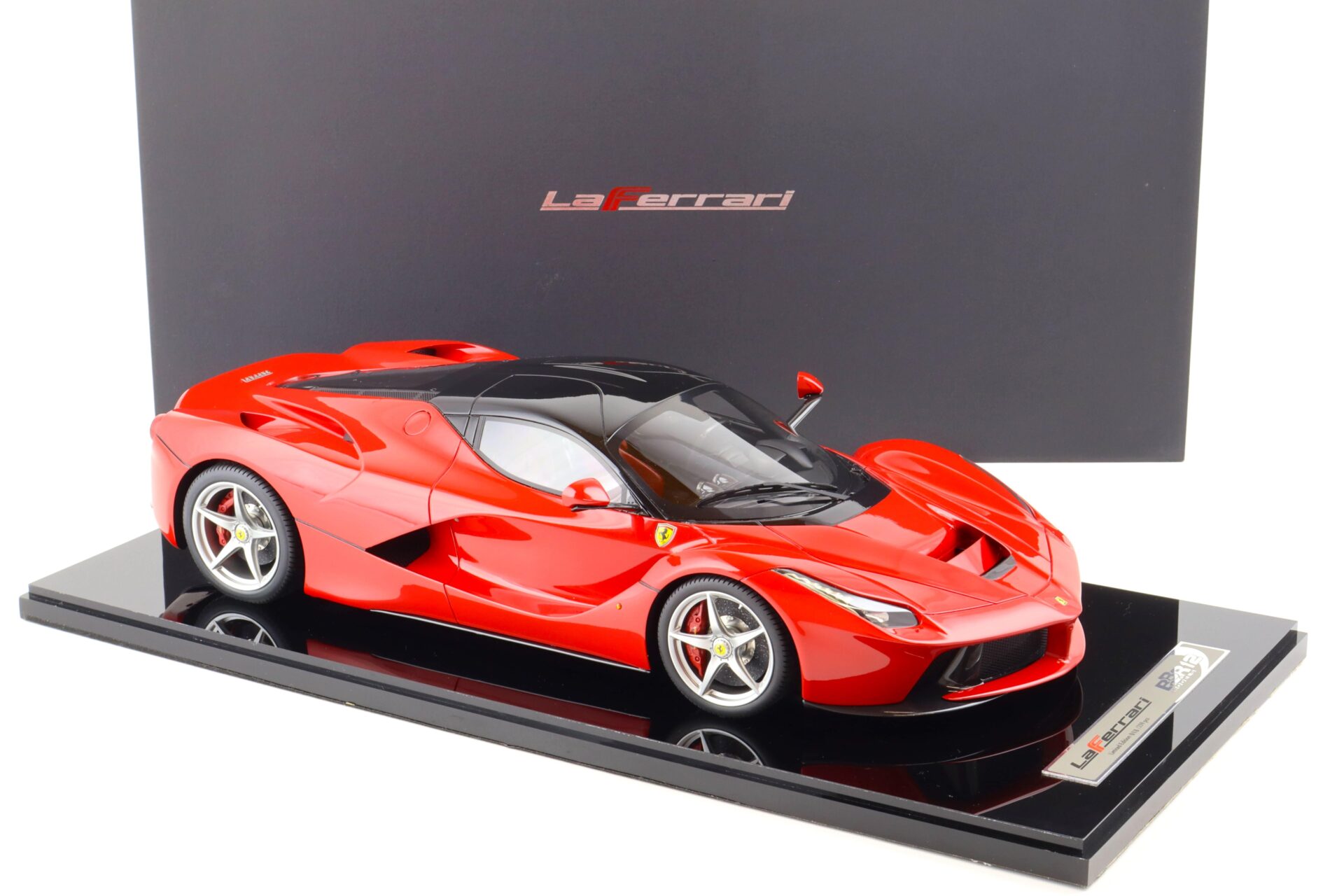 1:12 BBR Ferrari LaFerrari Geneve Motor Show 2013 red/ black roof - Limited 259 pcs.