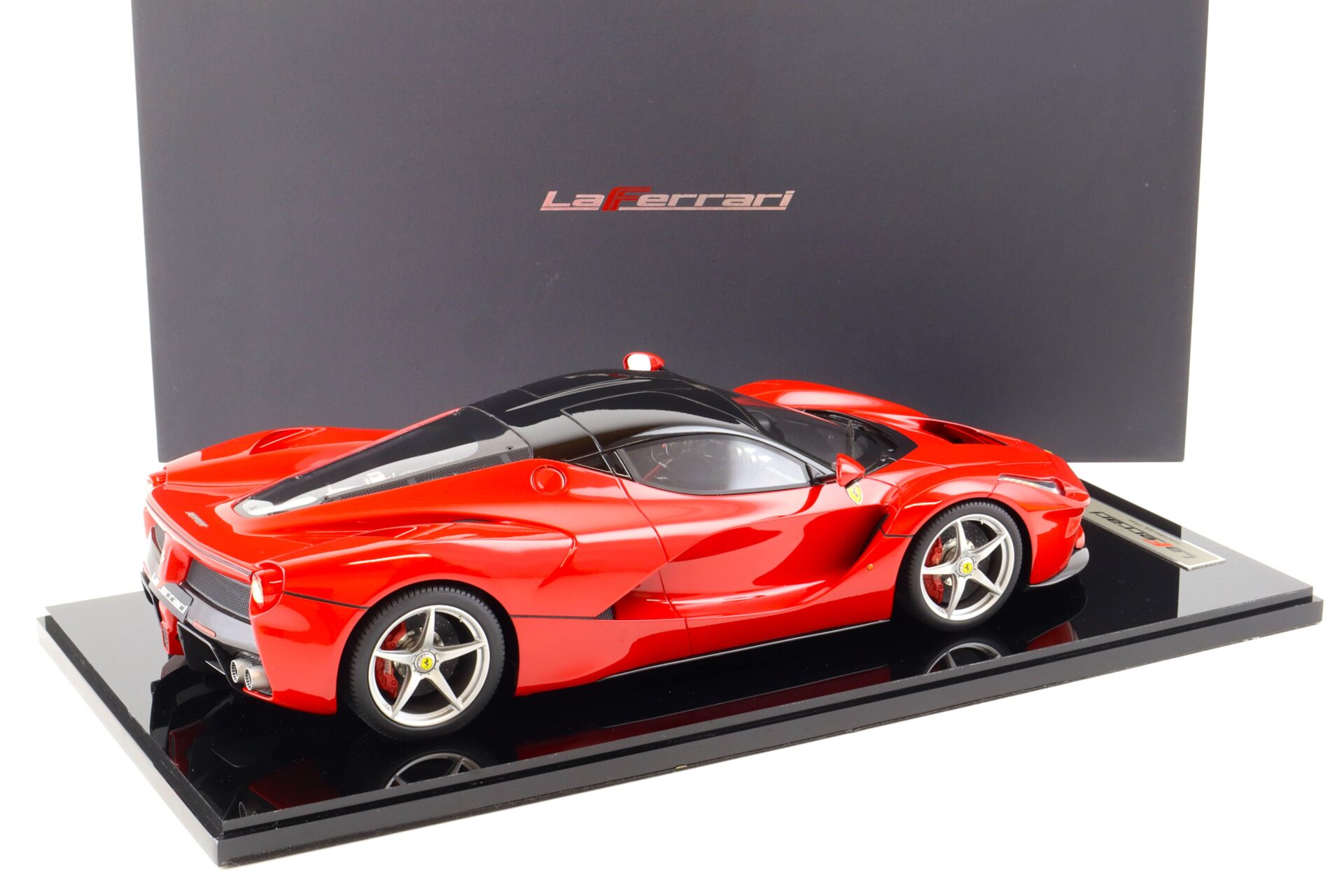 1:12 BBR Ferrari LaFerrari Geneve Motor Show 2013 red/ black roof - Limited 259 pcs.