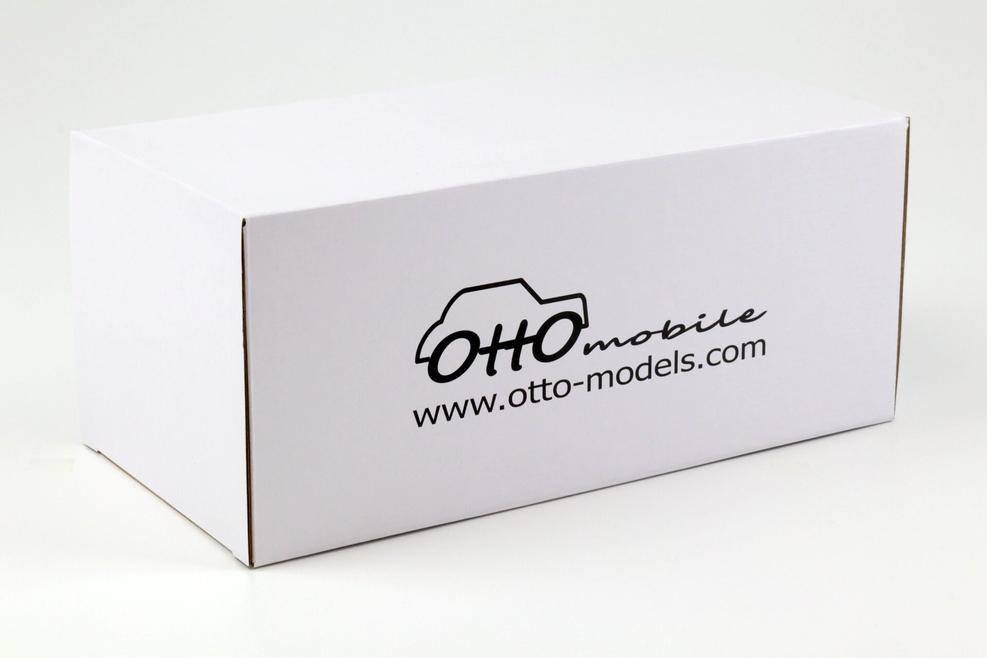 1:18 OTTO mobile OT453 BMW I4 M50 G26 Gran Coupe 2021 Portimao blue metallic