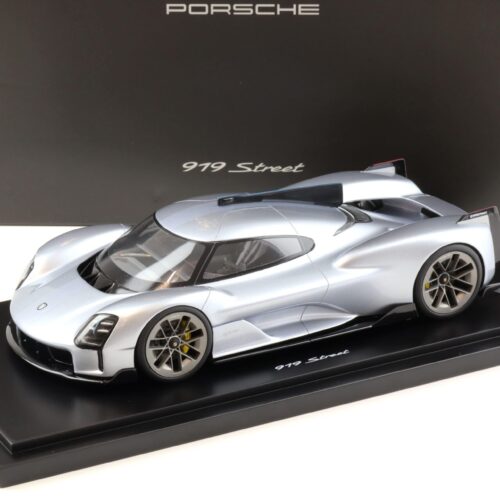 1:18 Spark Porsche 919 Street silver Limited 919 pcs. WAP DEALER