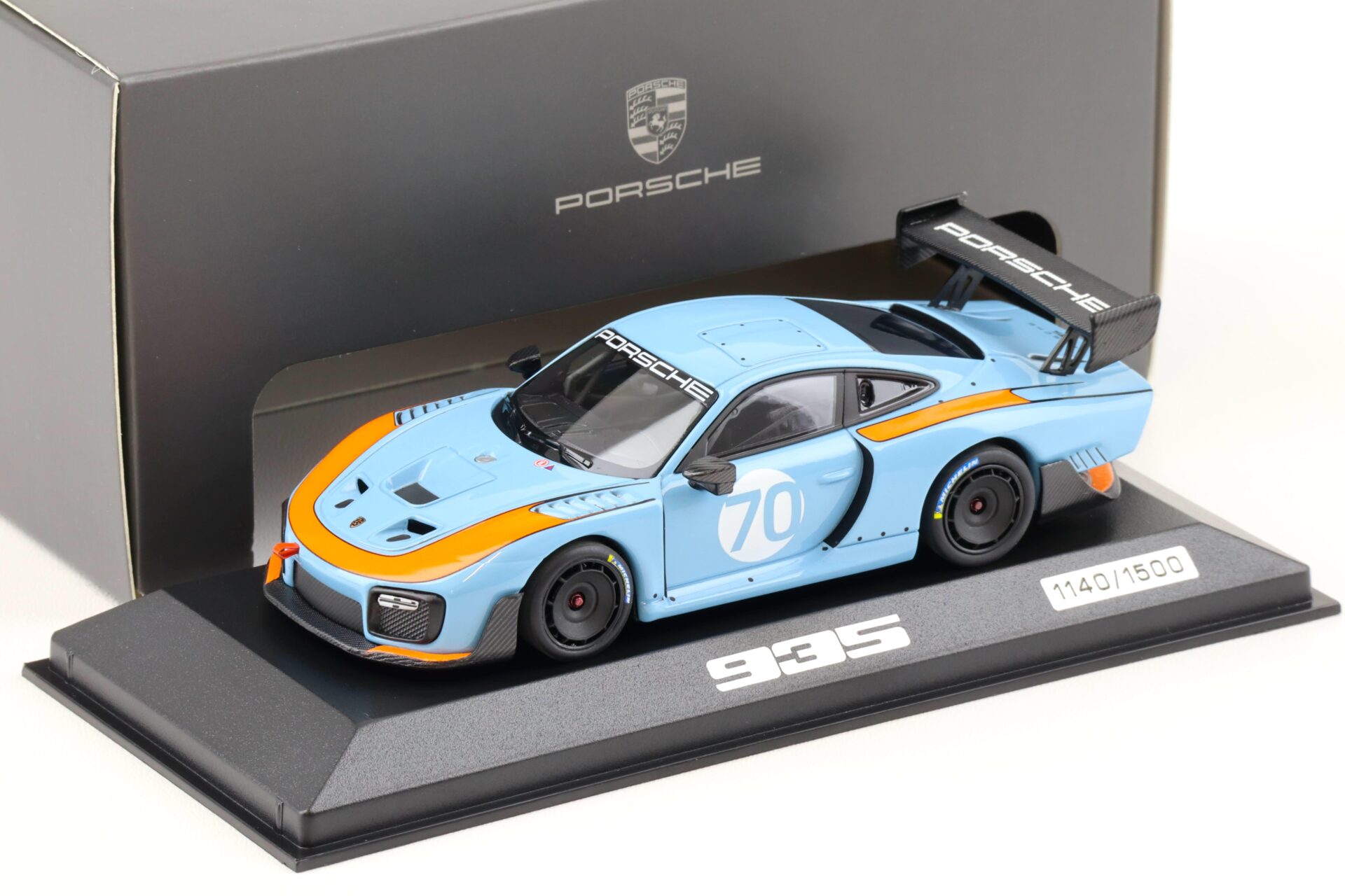 ID 90287 orig.jpg 1:43 Minichamps Porsche 935/19 Tribute on GT2 RS GULF #70 blue WAP DEALER