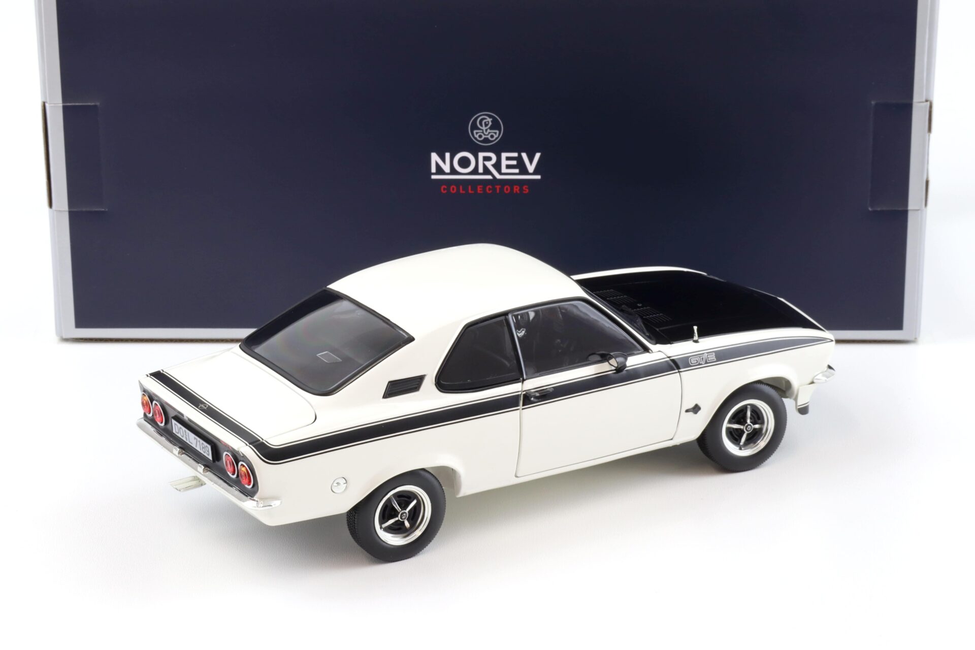 1:18 Norev Opel Manta A GT/E Coupe 1975 white/ black