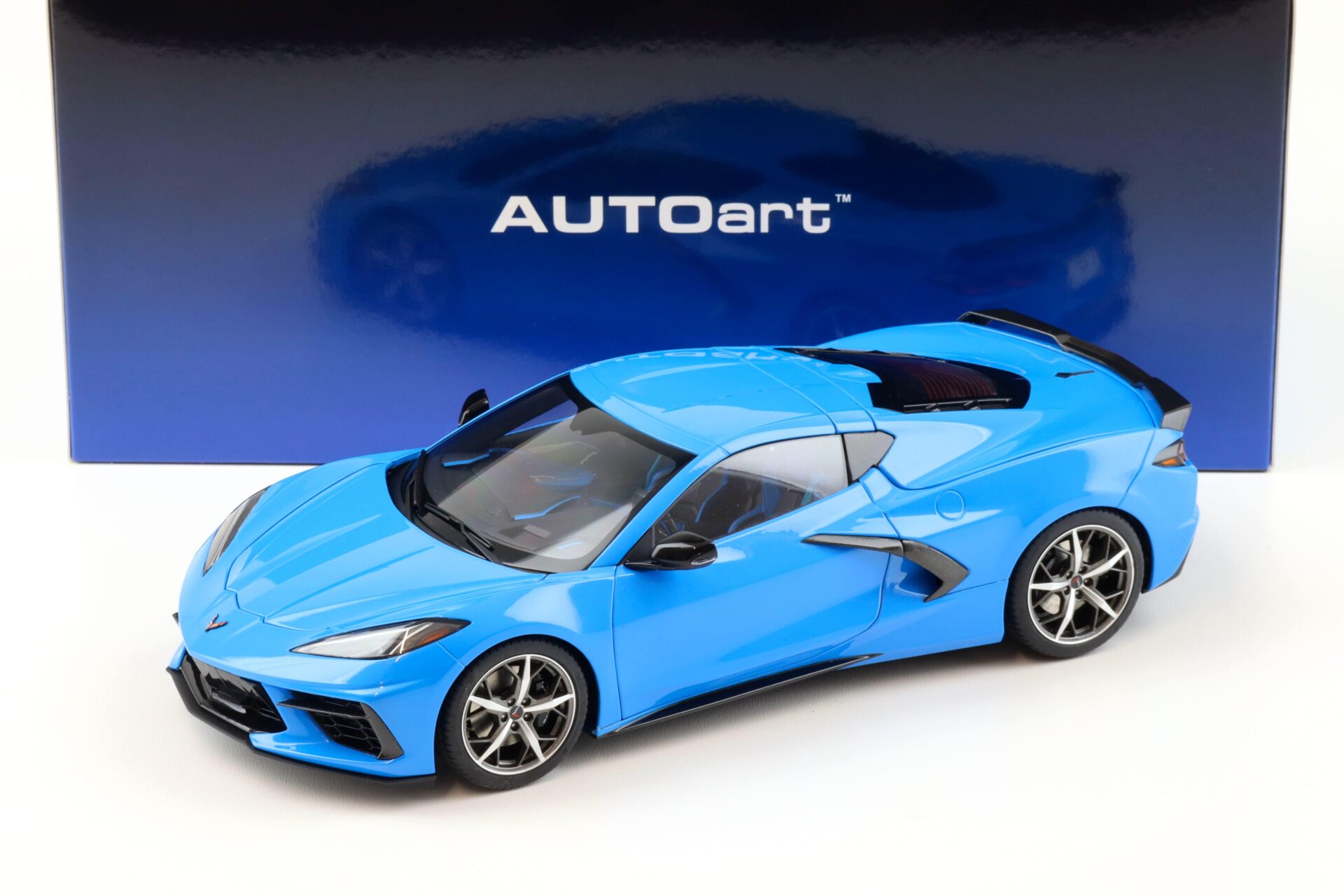 1:18 AUTOart Chevrolet Corvette C8 Stingray Z51 rapid blue 2020