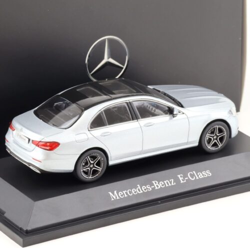 1:43 iScale Mercedes E-Klasse W213 Limousine 2021 hightech silver DEALER VERSION