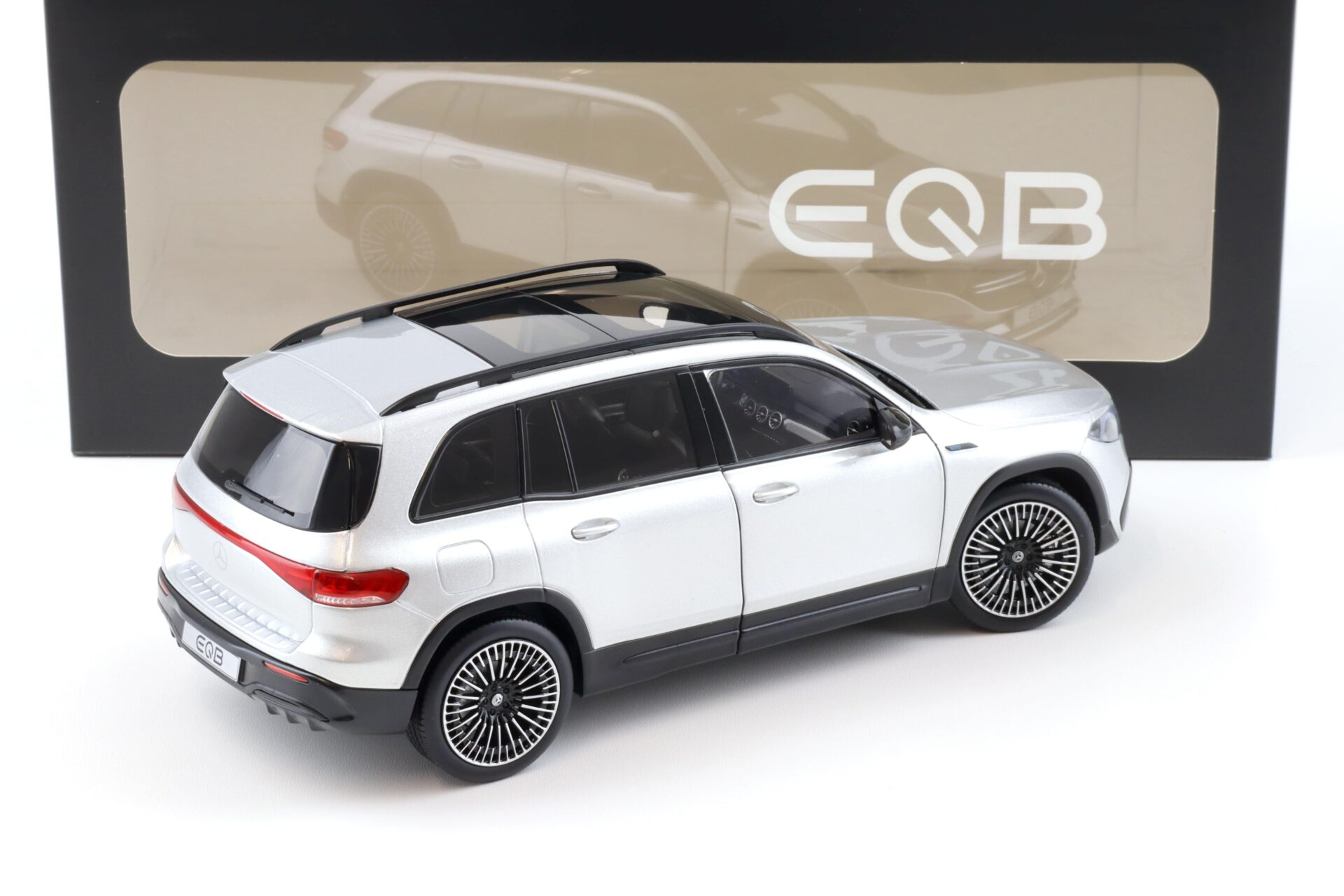 1:18 NZG Mercedes EQB AMG Line 2021 iridium silver metallic DEALER VERSION