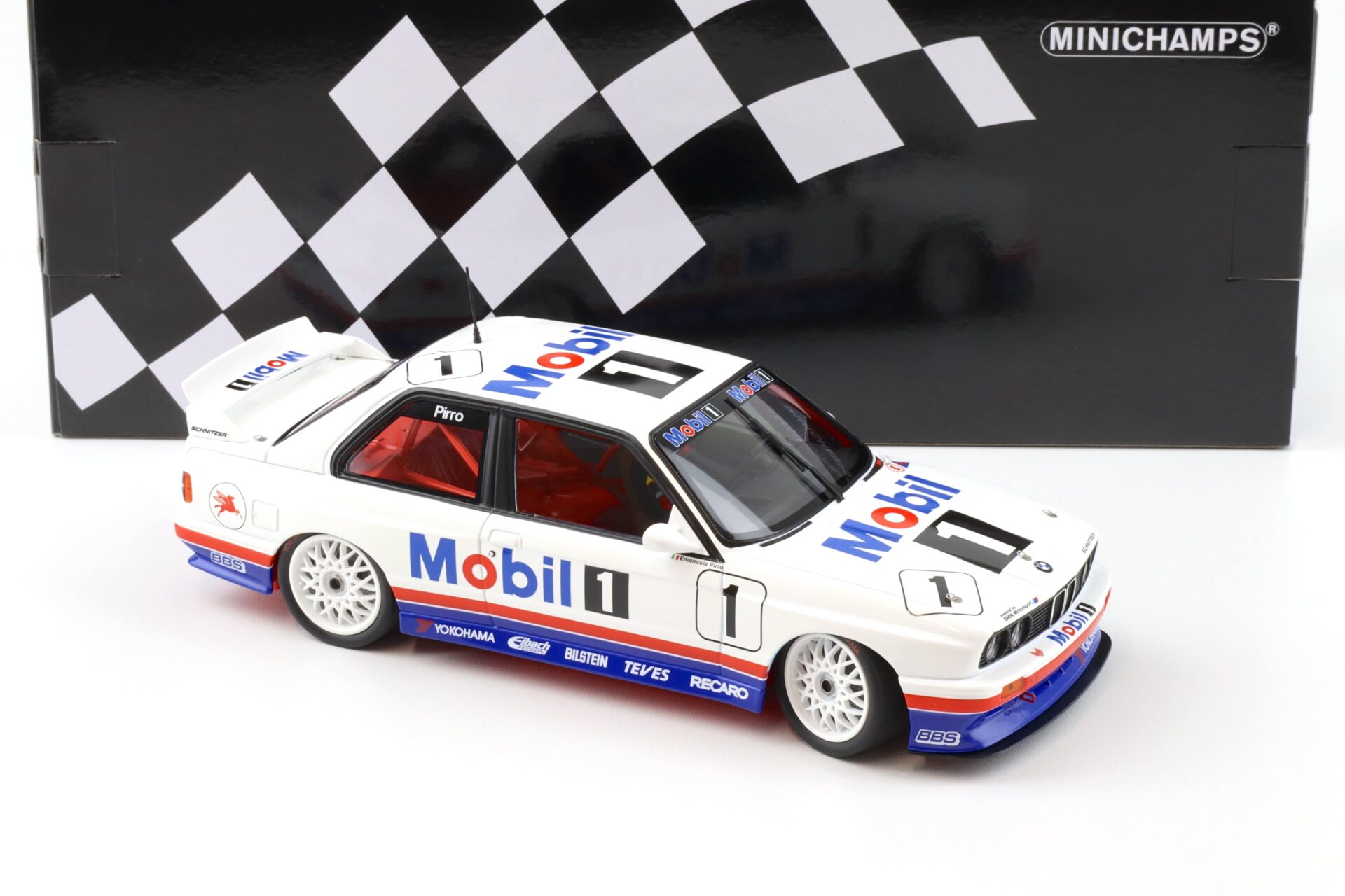 1:18 Minichamps BMW M3 E30 Pirro #1 Winner Macau Guia Race 1992 Mobil 1