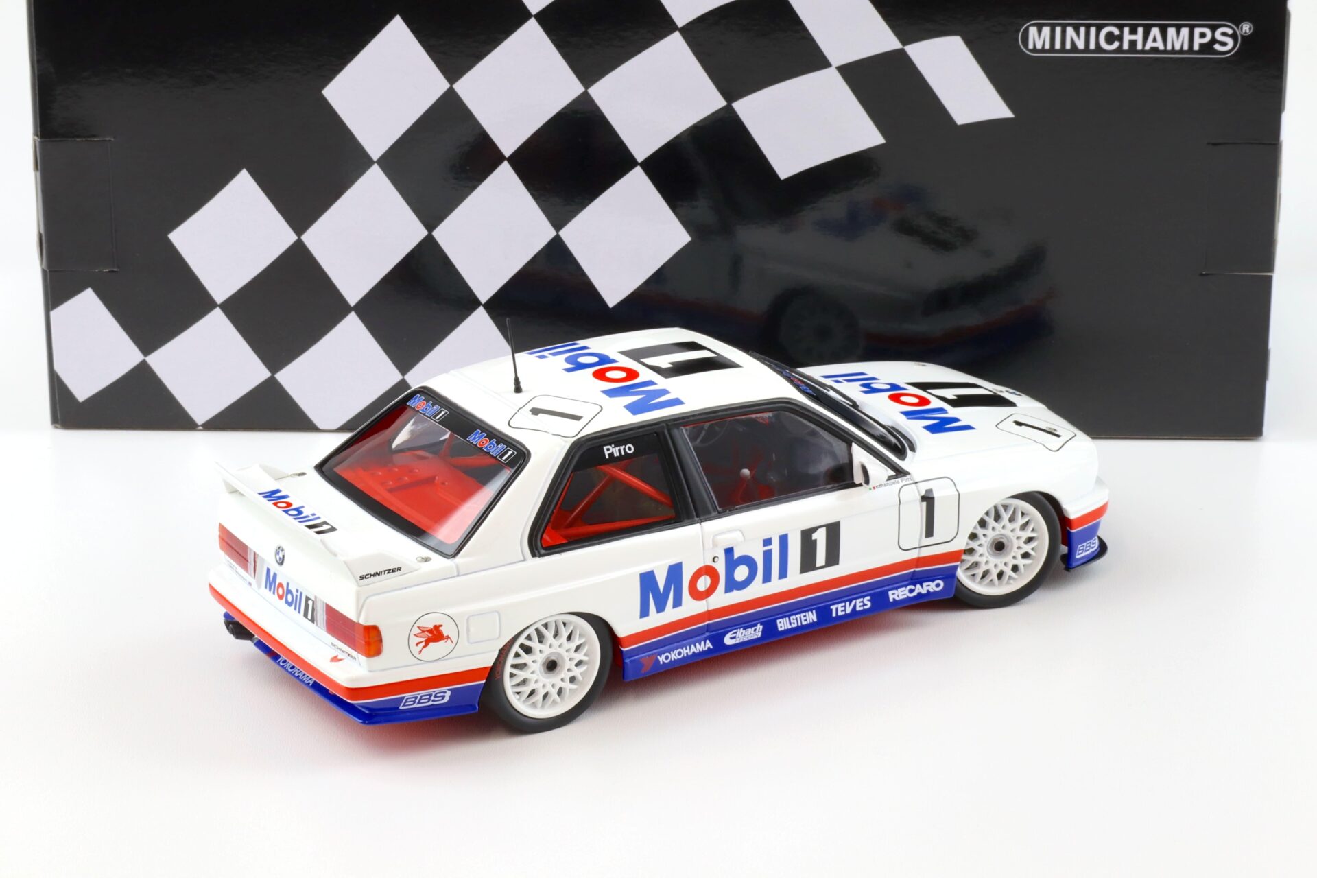 1:18 Minichamps BMW M3 E30 Pirro #1 Winner Macau Guia Race 1992 Mobil 1