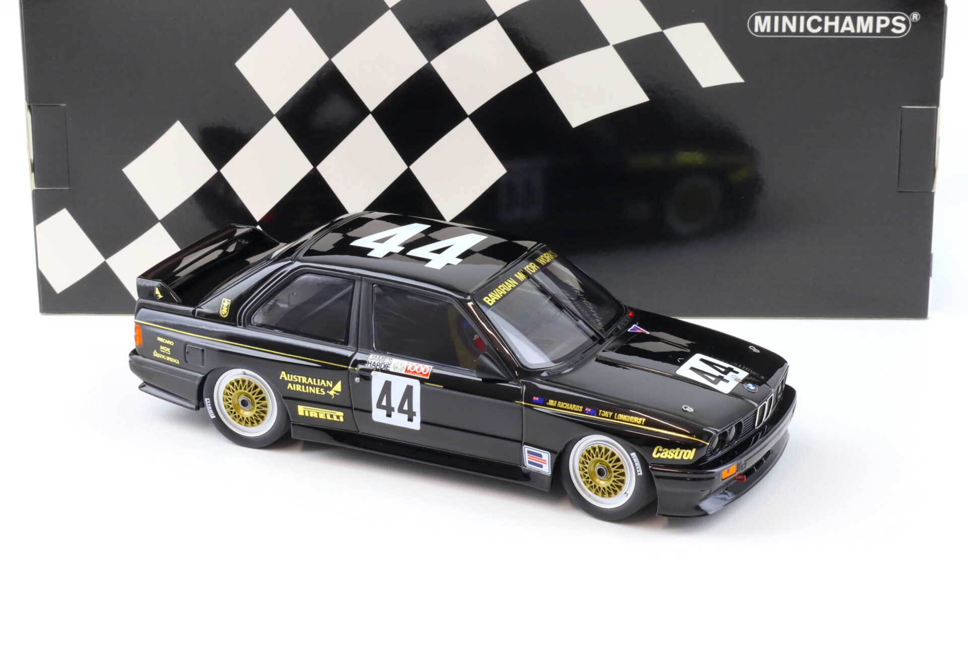 1:18 Minichamps BMW M3 E30 JPA Team Richards/ Longhurst Bathurst 1000km