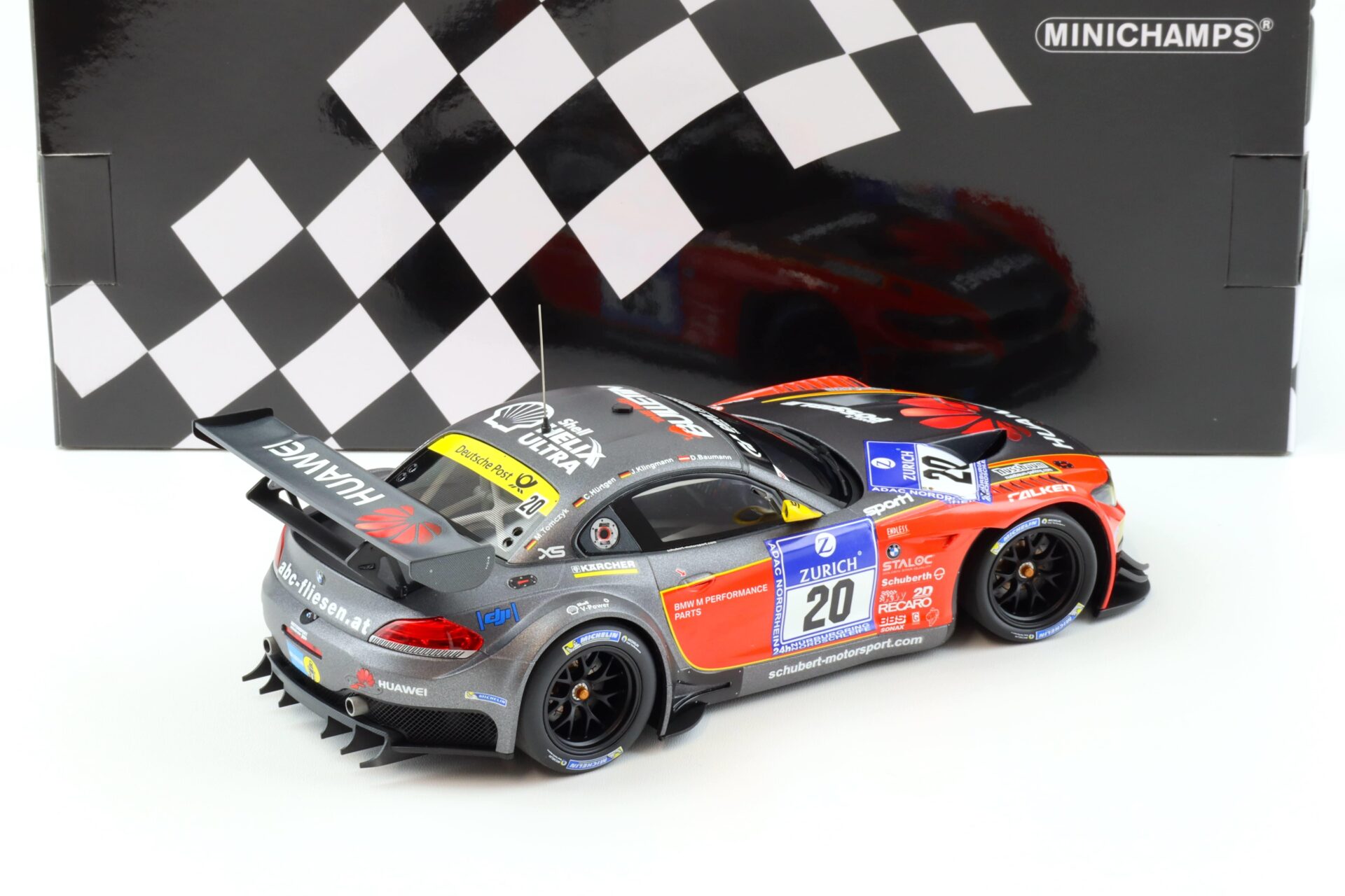 1:18 Minichamps BMW Z4 GT3 Trophy Team Schubert 24h Nürburgring 2015 Baumann/Hürtgen