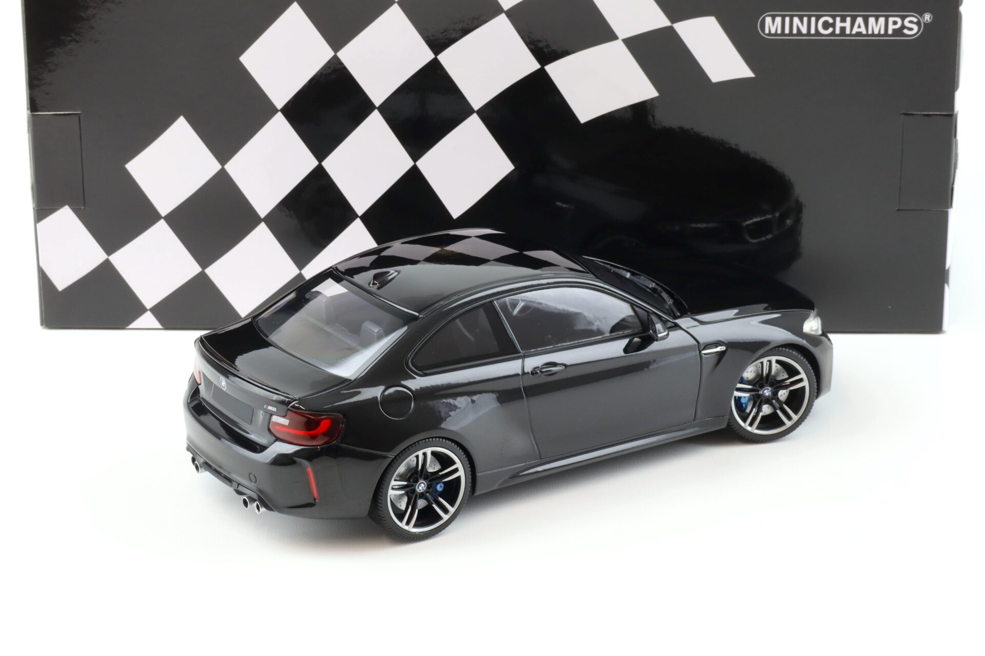 1:18 Minichamps BMW M2 Coupe F87 black metallic 2016