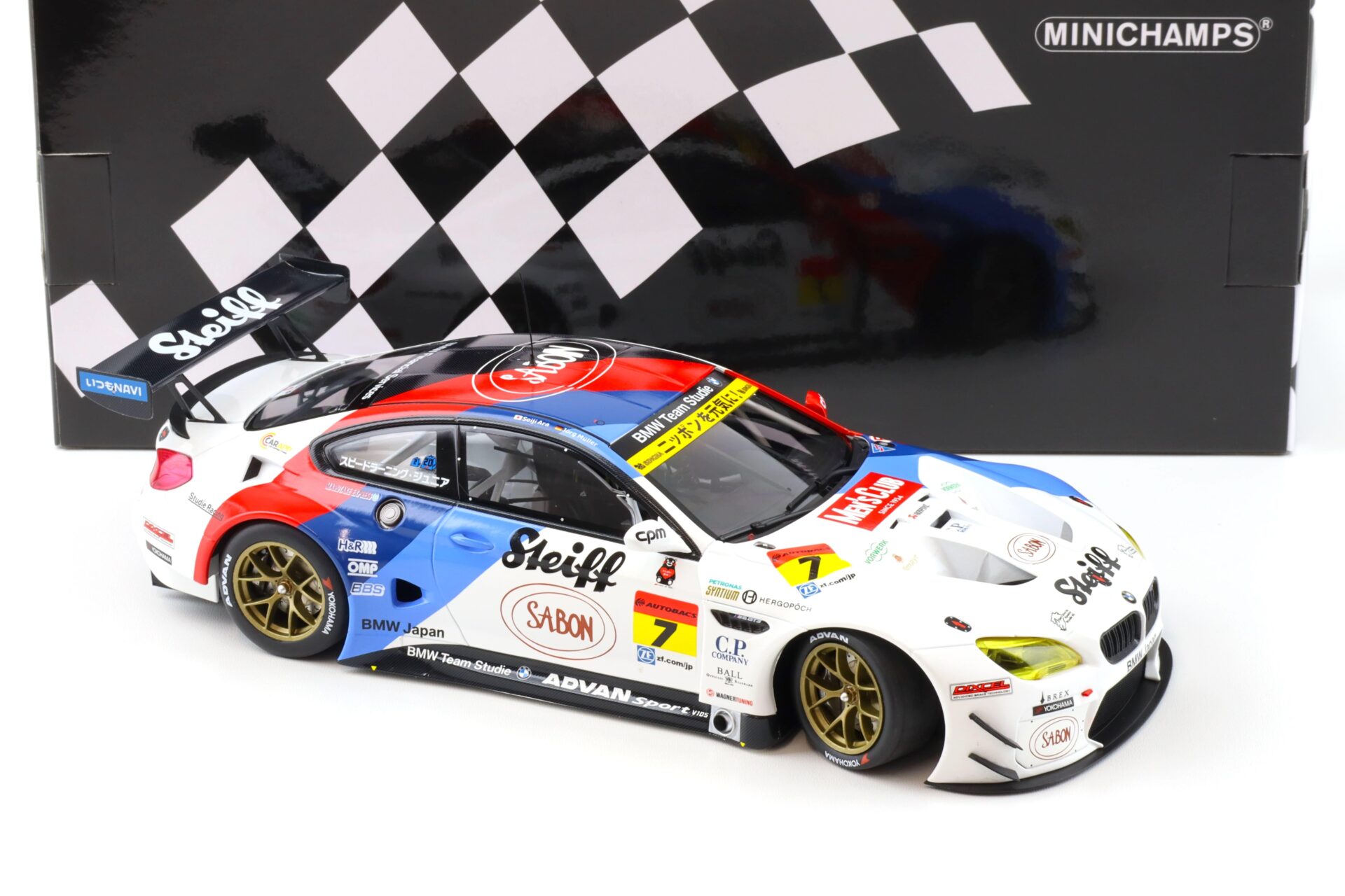 1:18 Minichamps BMW M6 GT3 Team Studie AG STEIFF Super GT Series 2016 Müller/Ara