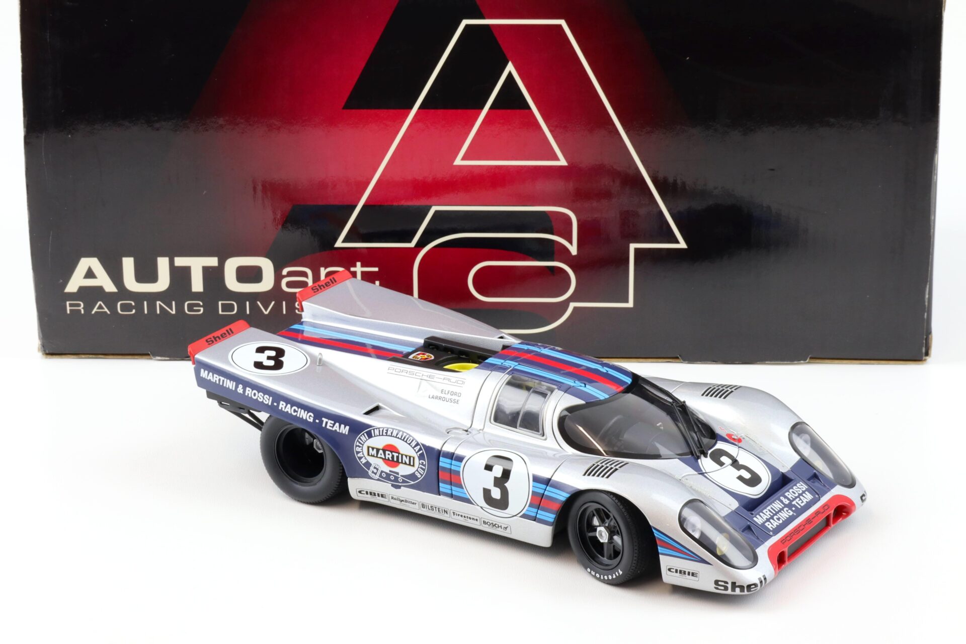 1:18 AUTOart Porsche 917K Winner Sebring 1971 Elford/ Larrousse #3 Martini 80034