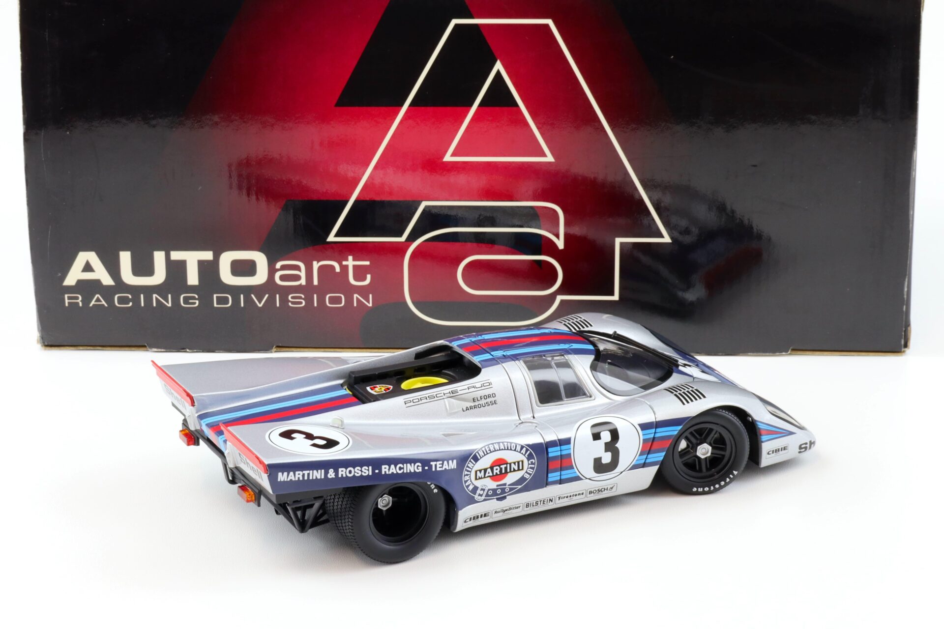 1:18 AUTOart Porsche 917K Winner Sebring 1971 Elford/ Larrousse #3 Martini 80034