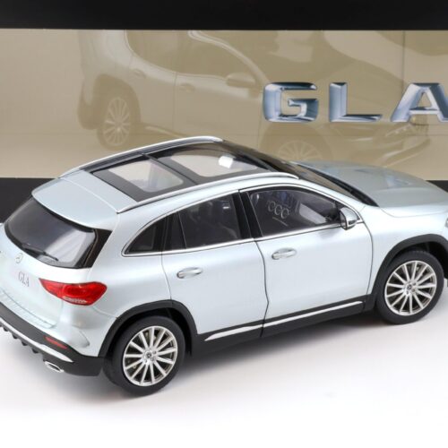 1:18 Z-Models Mercedes GLA AMG Line H247 iridium silver 2020 DEALER VERSION