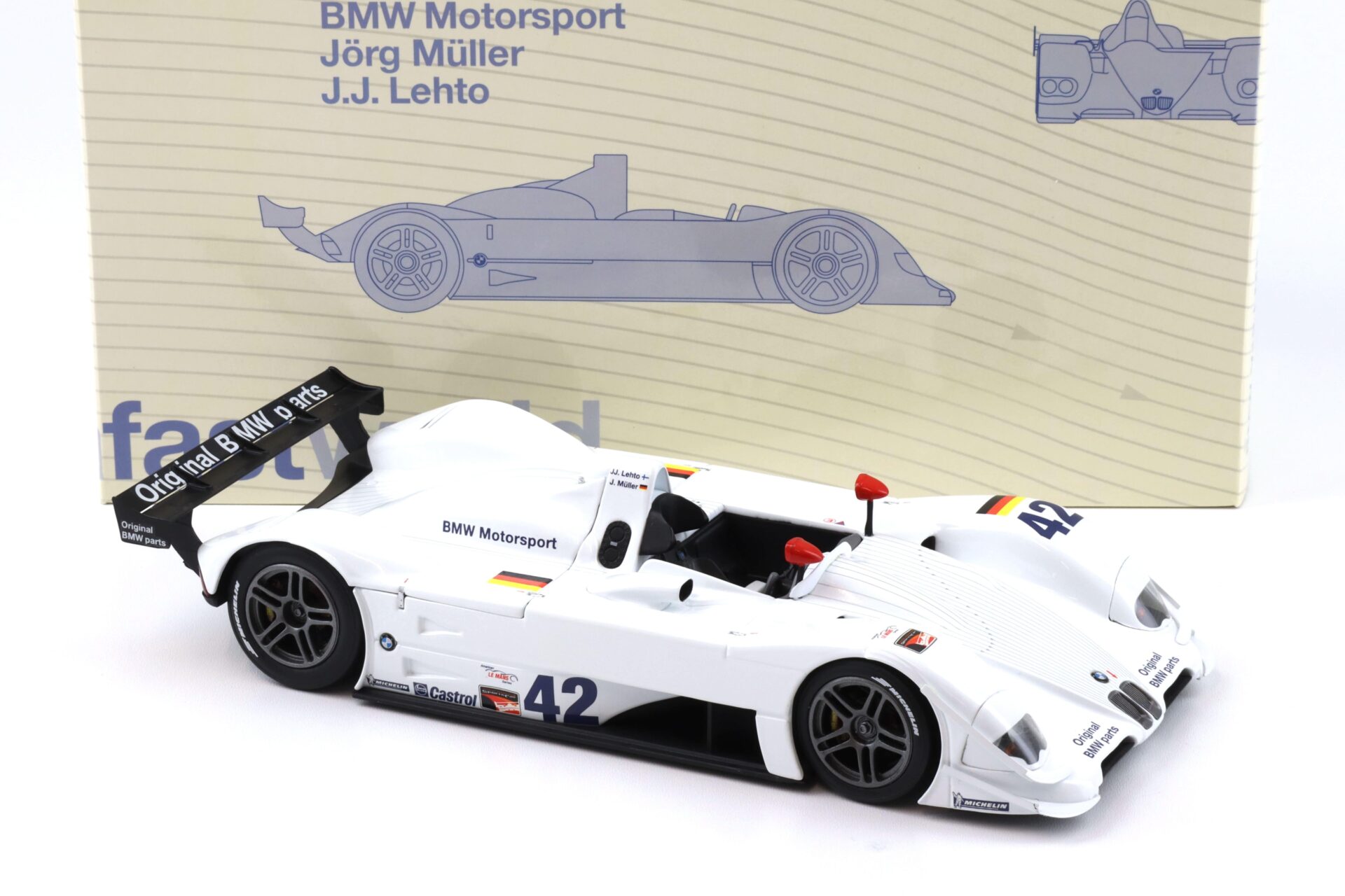 1:18 Kyosho BMW V12 LMR BMW Motorsport #42 Letho/ Müller DEALER VERSION