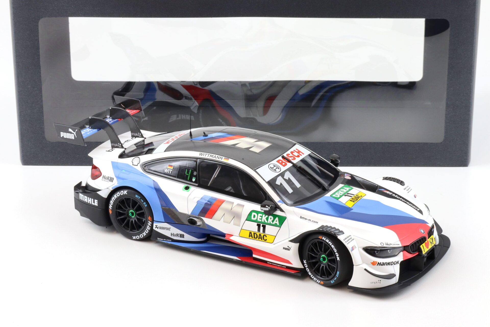 1:18 Minichamps BMW M4 DTM 2018 Wittmann #11 DEALER VERSION