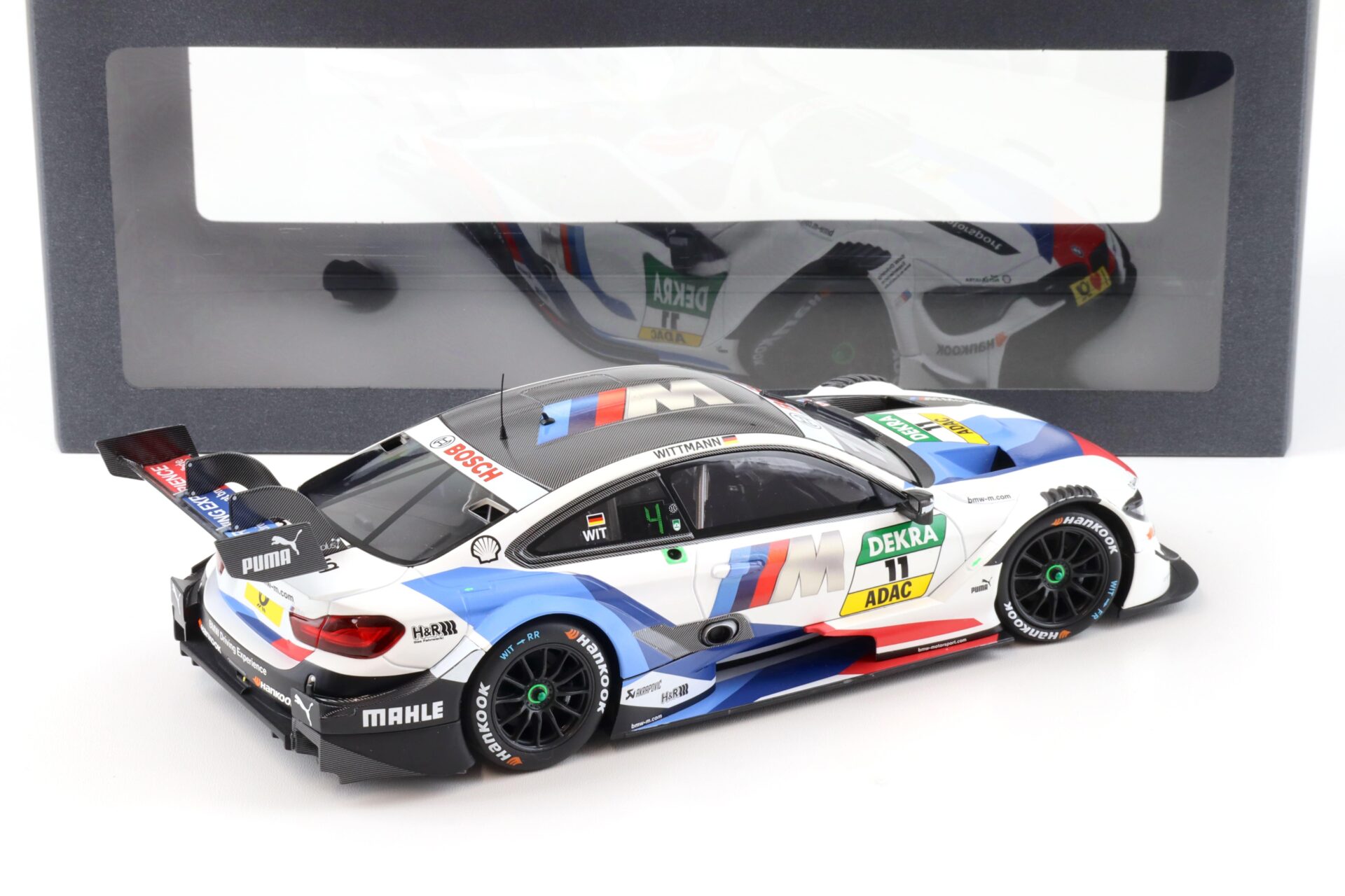 1:18 Minichamps BMW M4 DTM 2018 Wittmann #11 DEALER VERSION