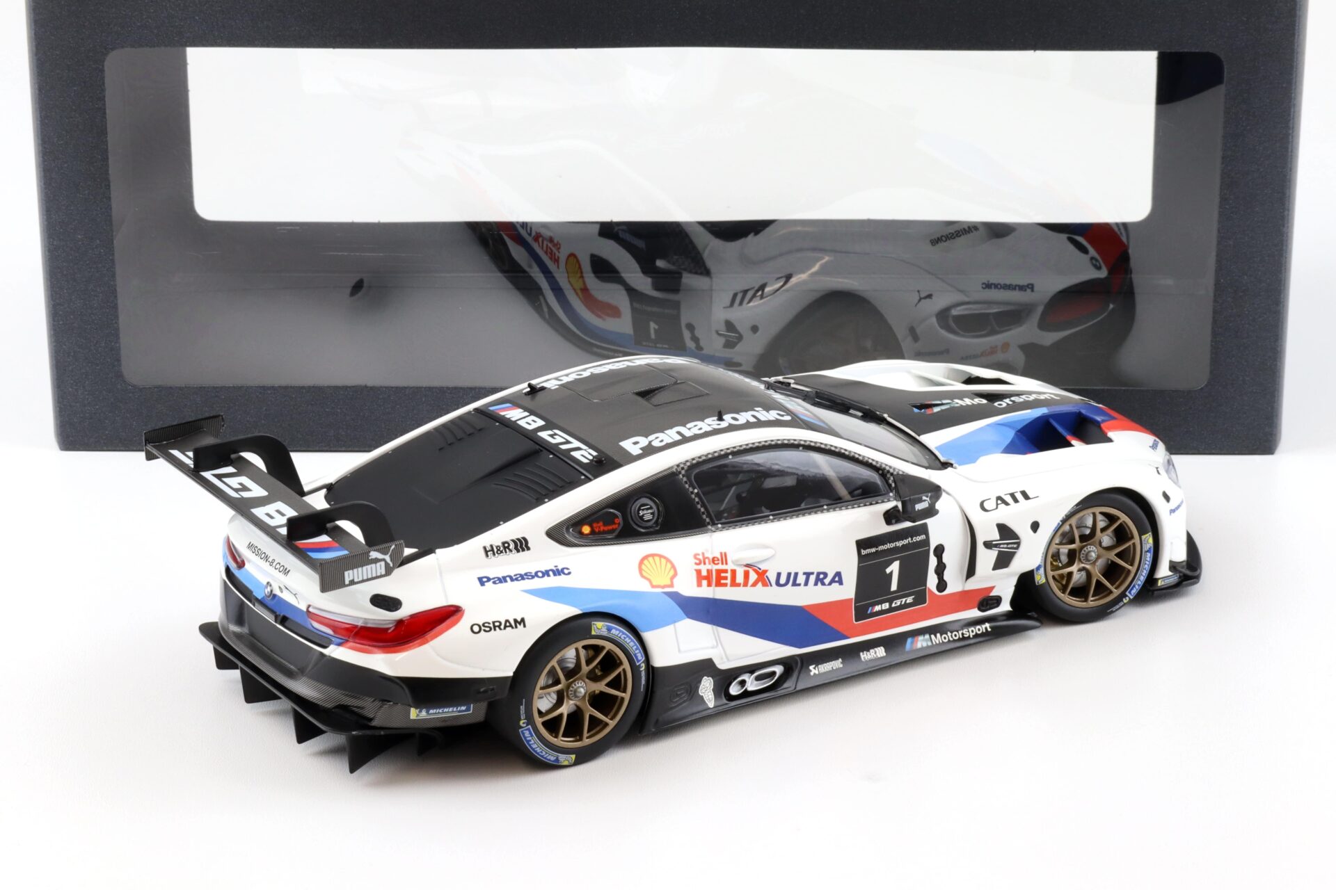 1:18 Minichamps BMW M8 GTE #1 Missin 8 Press Version 2018 white DEALER VERSION