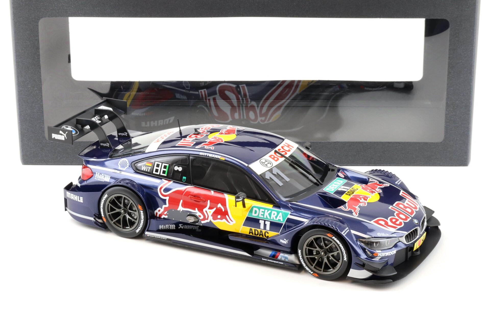 1:18 Norev BMW M4 DTM 2016 M.Wittmann #11 Team RMG Red Bull DEALER VERSION