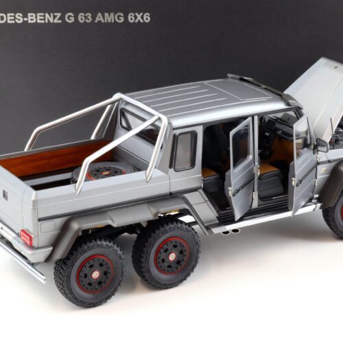 1:18 AUTOart 2013 Mercedes G63 AMG 6x6 Designo Platinum Magno 76308
