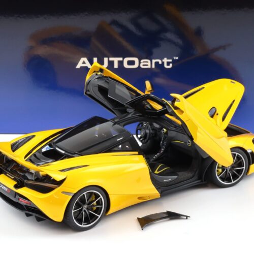 1:18 AUTOart McLAREN 720S Coupe 2017 Volcano yellow 76070