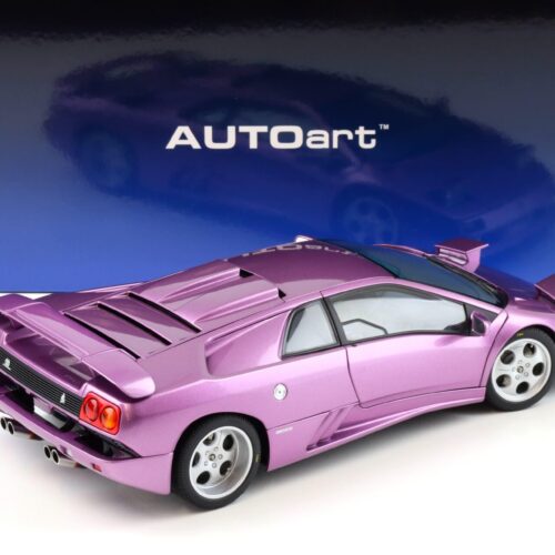1:18 AUTOart Lamborghini Diablo SE30 JOTA 1995 viola SE30/ metallic purple 79142