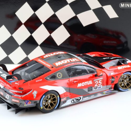 1:18 Minichamps BMW M8 GTE RLL Racing Class Winners IMSA Road Atlanta 2020