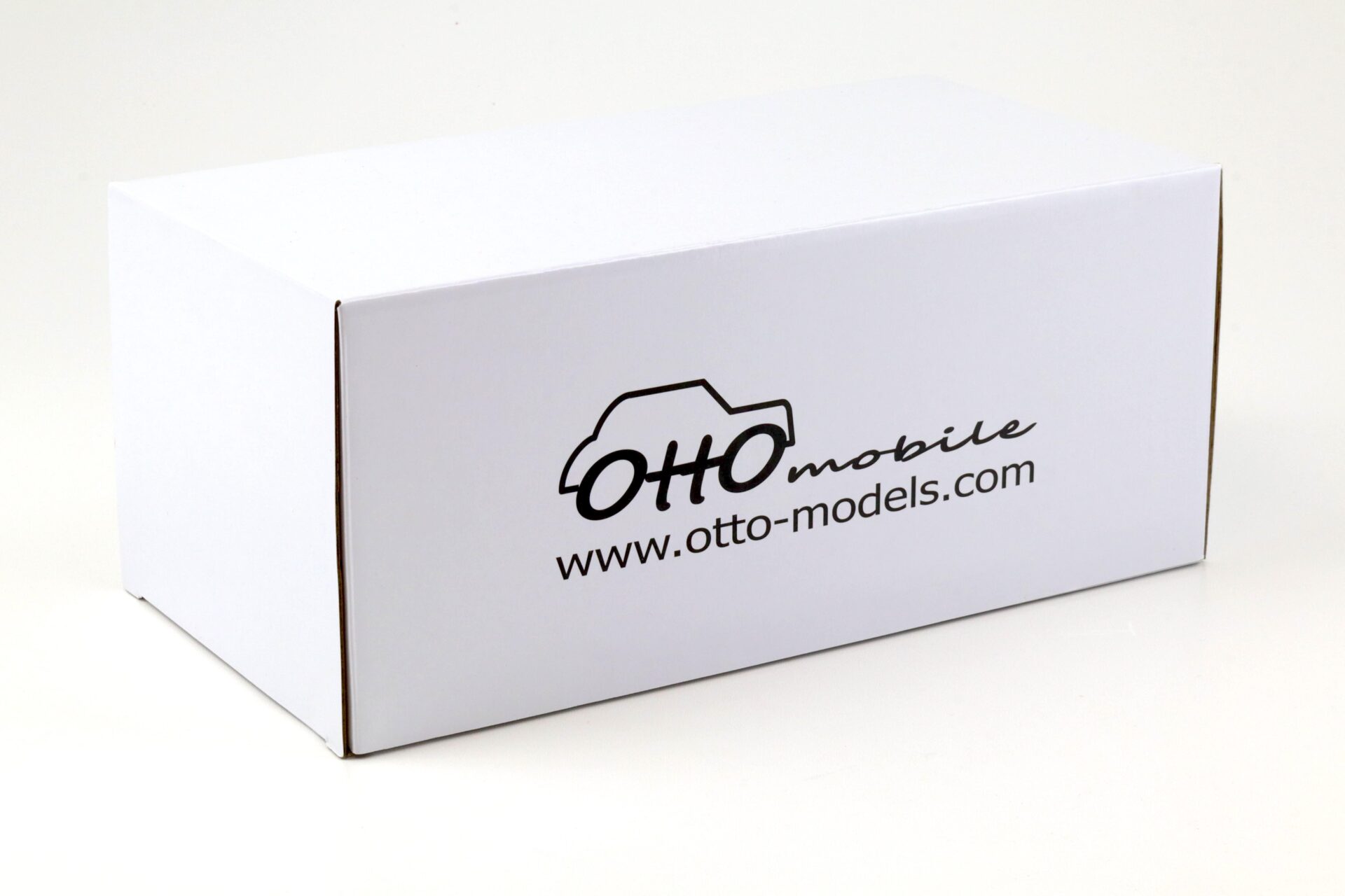 1:18 OTTO mobile OT767 BMW 325i E30 TC2 BAUR Cabrio 1988 red