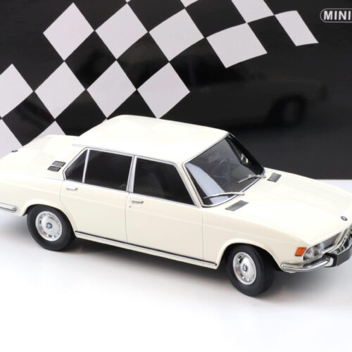 1:18 Minichamps BMW 2500 (E3) Limousine 1968 white