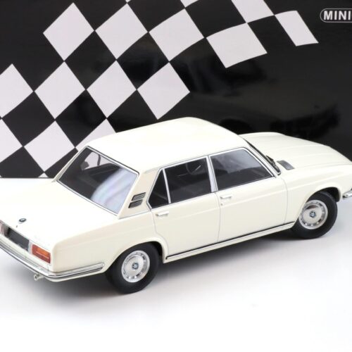 1:18 Minichamps BMW 2500 (E3) Limousine 1968 white