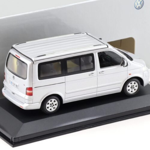 1:43 Minichamps VW T5 California silver metallic DEALER VERSION