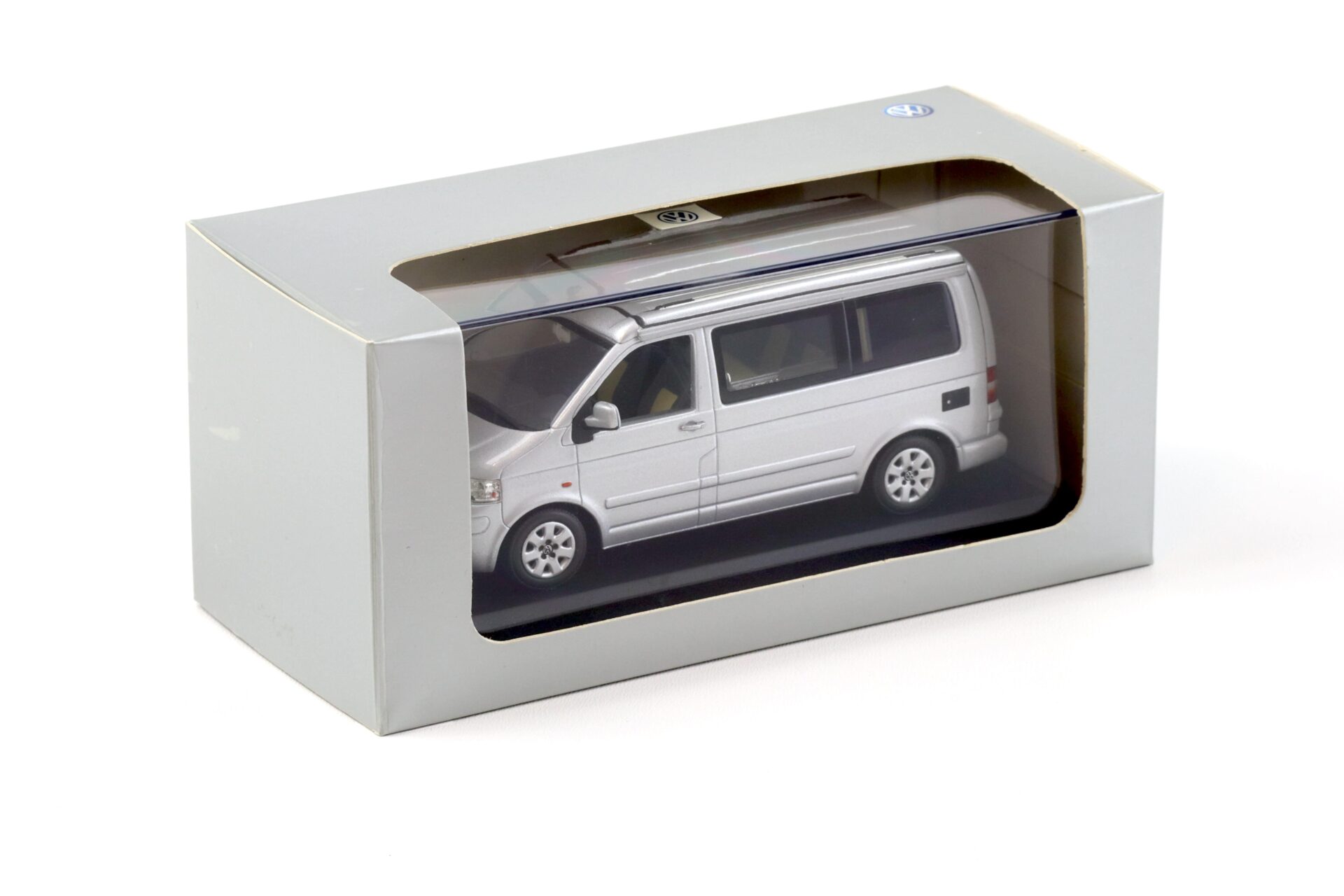 1:43 Minichamps VW T5 California silver metallic DEALER VERSION