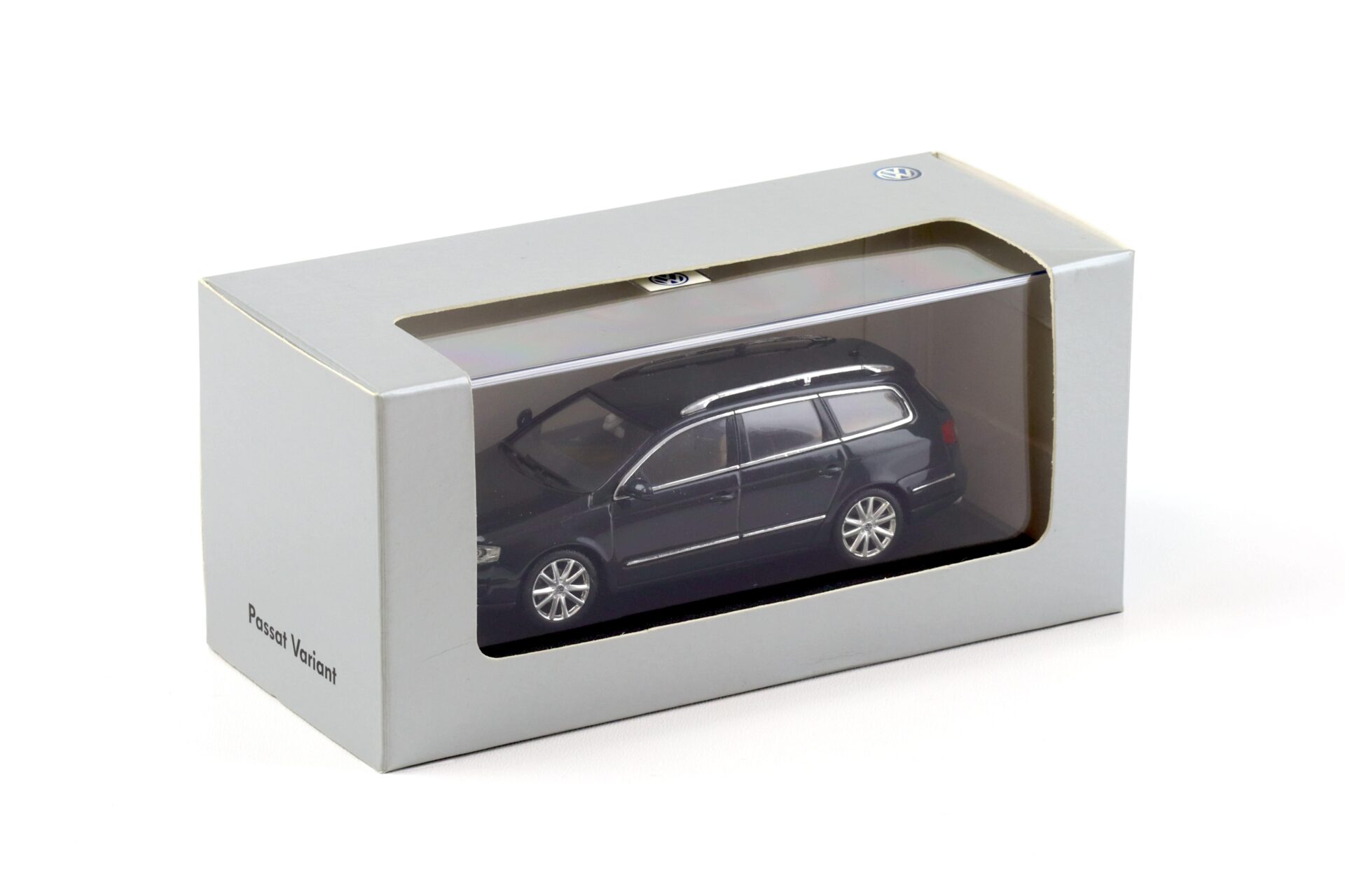 1:43 Minichamps VW Passat B6 Variant black 2005 DEALER VERSION